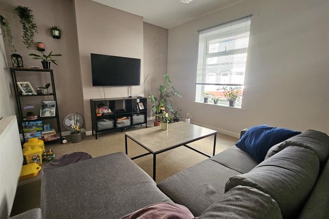 1, Dodsworth Street, Mexborough photo 2