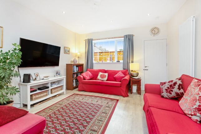 The Coach House, 21A, Hawthorn Gardens, Loanhead photo 2