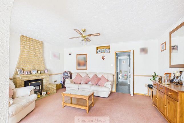 18, Grass Meers Drive, Bristol photo 4