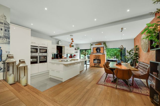 34a, Hanger Hill, Surrey photo 3