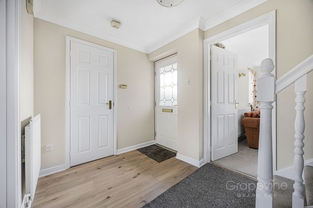 10, Balme Close, Reading photo 4