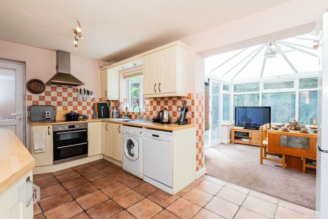 2 Midford Drive, Bolton photo 3