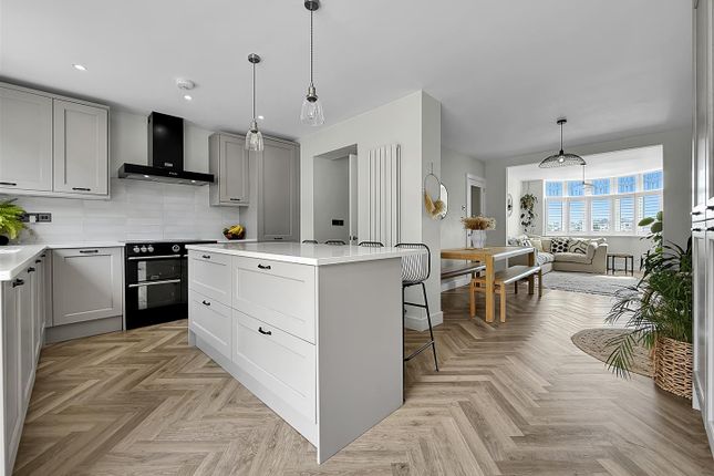 28, Northfields Lane, Brixham photo 3