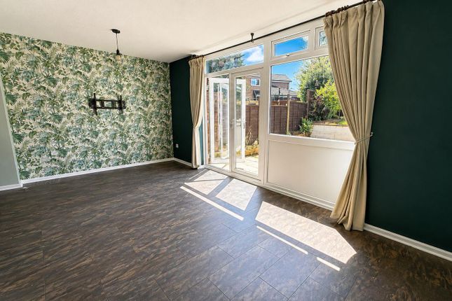 8, Collingwood Close, Macclesfield photo 4