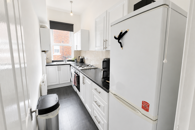 Flat 4, 15, Alexandra Road, Sale photo 4