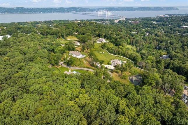 Property for sale in 25 Carriage Trail, Tarrytown, New York, United States Of America