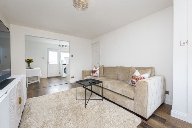 29, Jura Drive, Glasgow photo 4