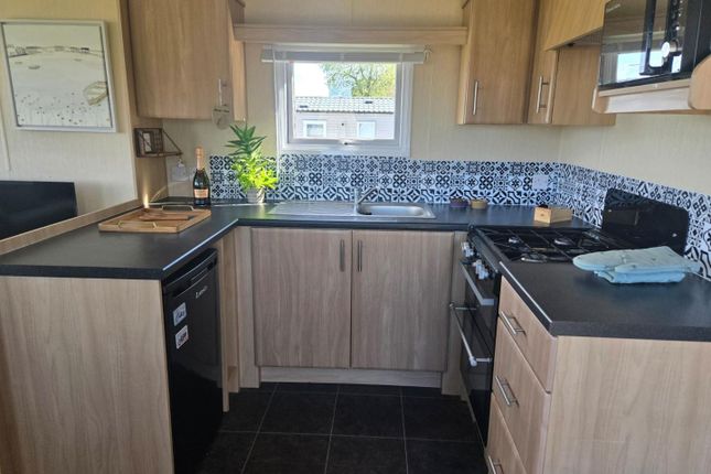Arronbrook Luxihome, Falsgrave Moor Farm Edgehill Road, Scarborough photo 3