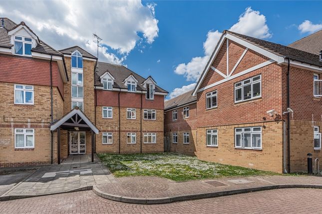 2 bed flat for sale in Osprey Close, Bromley, Greater London BR2