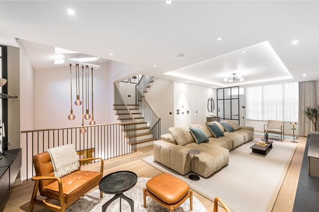 7, Atherstone Mews, London photo 2