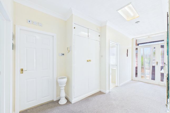 21, Troutbeck Grove, St Helens photo 3