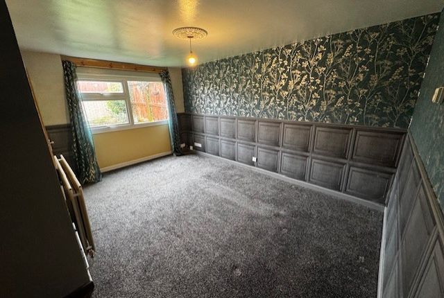20, Woodcroft, Telford photo 5
