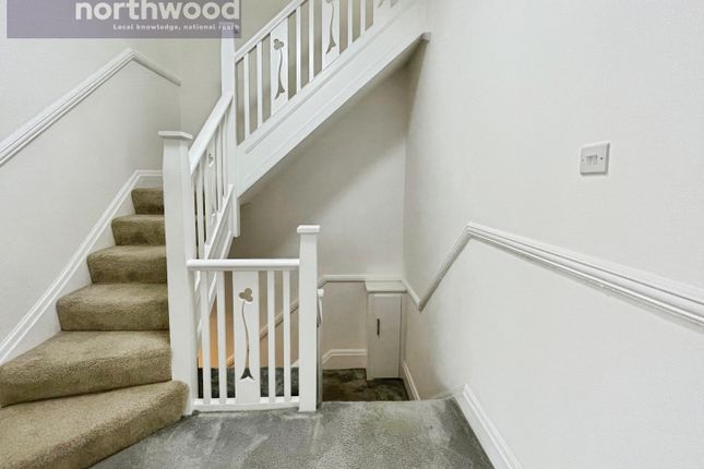 7a, Thornton Road, Wirral photo 4