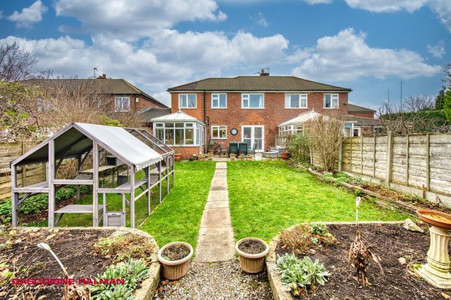 6 Newbury Close, Cheadle photo 3