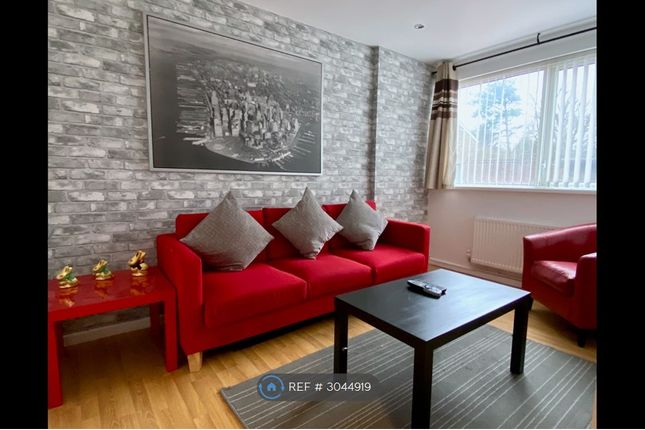 Aintree Road, Crawley photo 3