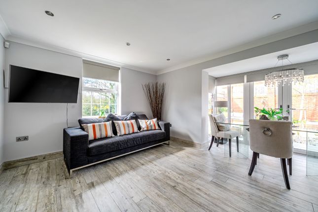 10, Scoreys Crescent, Romsey photo 5