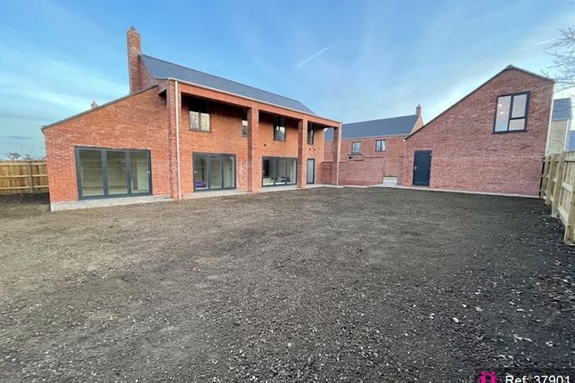 1, The Beeches, Grimsby photo 2