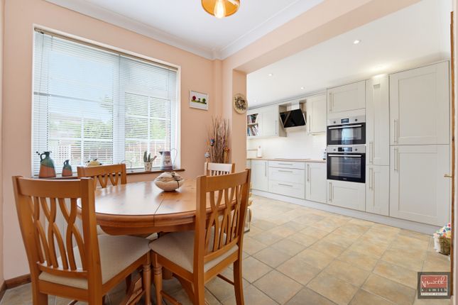 16, Village Way, Ashford photo 4