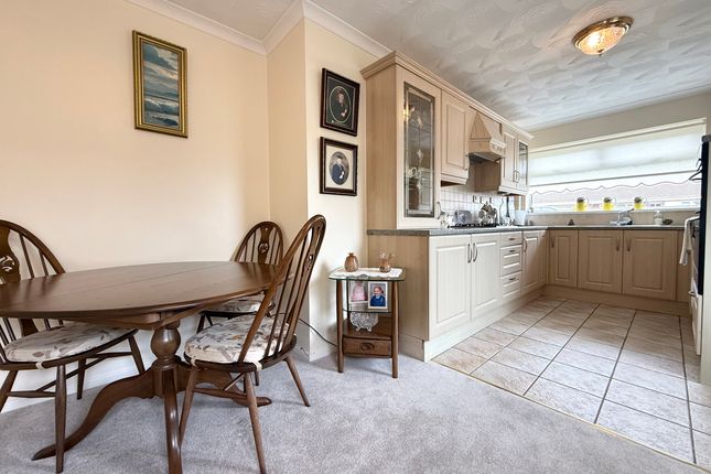 10 Brynffynon Close, Aberdar photo 4