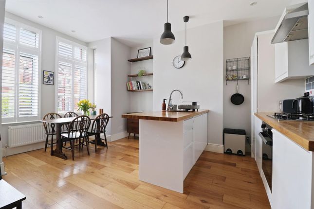 Thumbnail Flat for sale in Byne Road, London