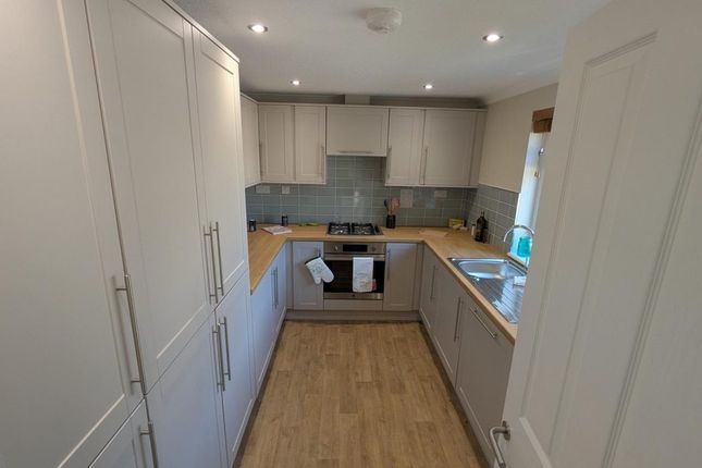 32 Omar Regency In Penwortham Kitchen 1