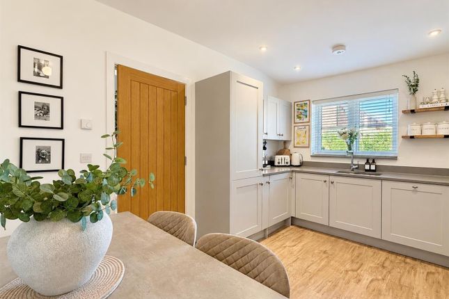 10, Oakfield View, Hereford photo 3
