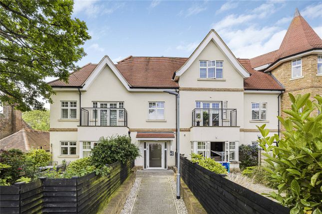 Flat for sale in Maxwell Road, Northwood, Middlesex