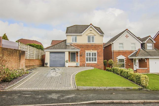 Thumbnail Detached house for sale in Chestnut Fold, Radcliffe, Manchester