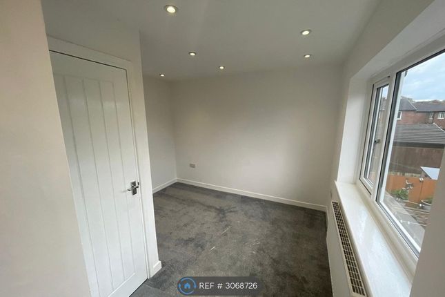 Catherine Way, Newton-Le-Willows photo 2