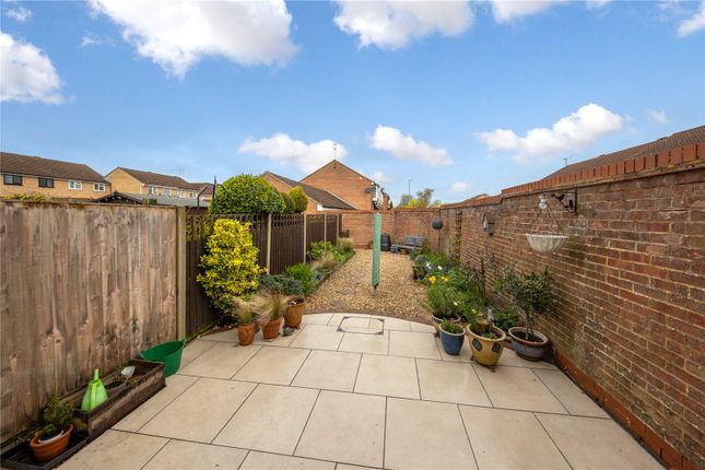 End terrace house for sale in Claverley Green, Luton, Bedfordshire