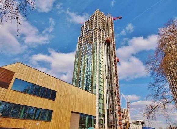 2 bed flat for sale in Elephant & Castle, London