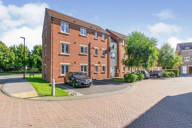 Thumbnail Flat to rent in Lakeside Mews, Thorne, Doncaster