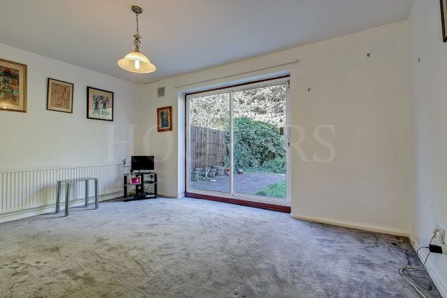 25, Severn Way, London photo 3