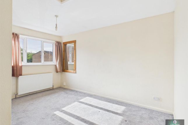 26, Kenilworth Close, Crawley photo 4