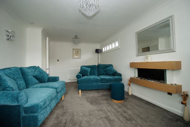 16, Ambrey Close, Hunmanby photo 3