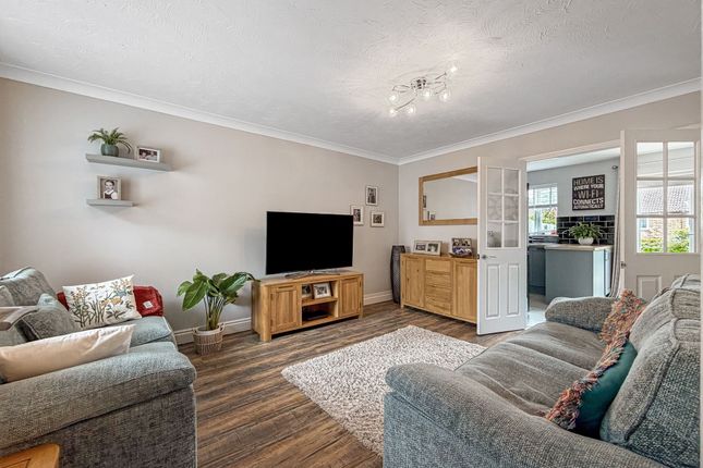 45 Meadow Way, Caerphilly photo 2