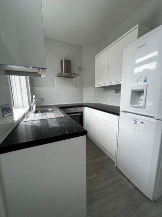 58 Commonside, Batley photo 5