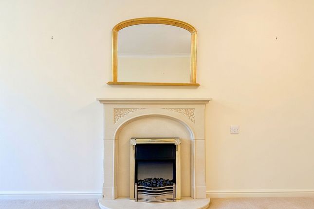 Apt 16, Southwood Court Southend Road, Billericay photo 3