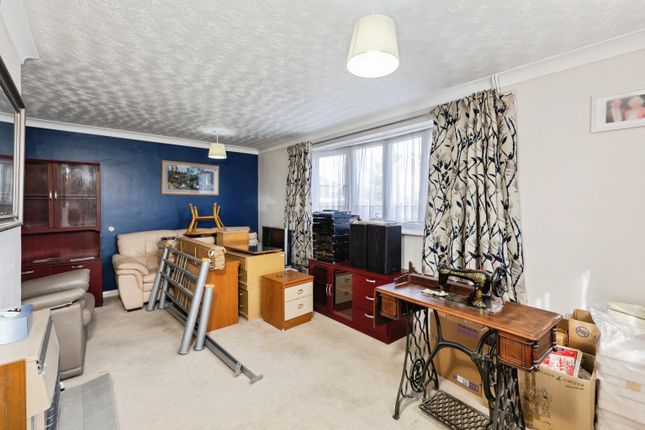 41, Bruce Road, Reading photo 4