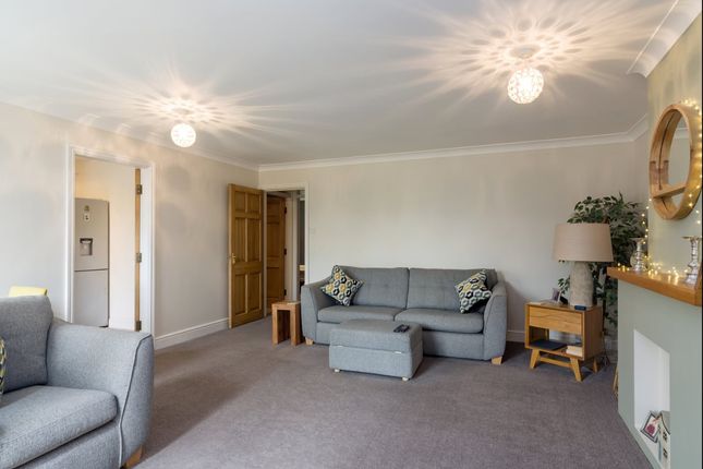 8 St. Michaels Terrace, Lincoln photo 3