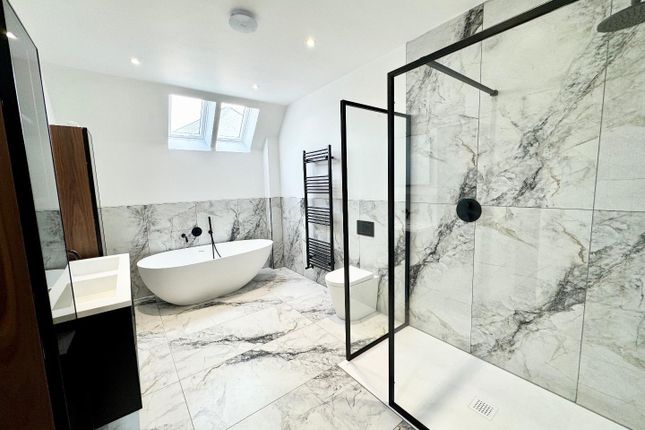 Master Bedroom En Suite