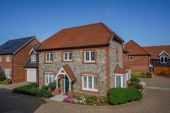 Thumbnail Detached house for sale in Oakhill Close, Leverstock Green
