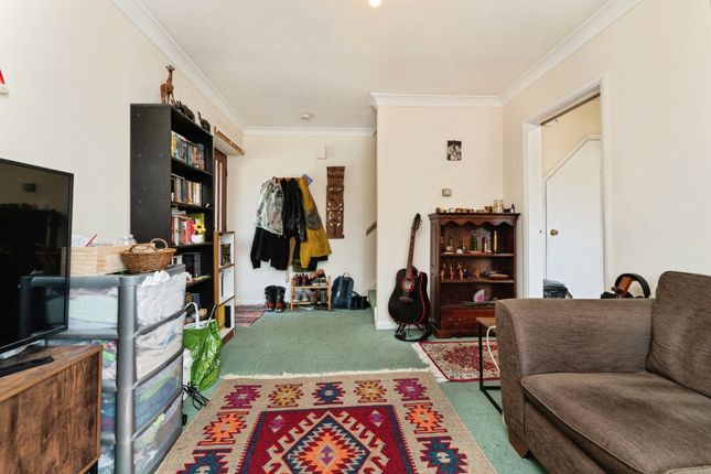 16, Dalton Way, Ely photo 3