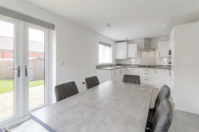 38, Fitzhugh Rise, Wellingborough photo 3