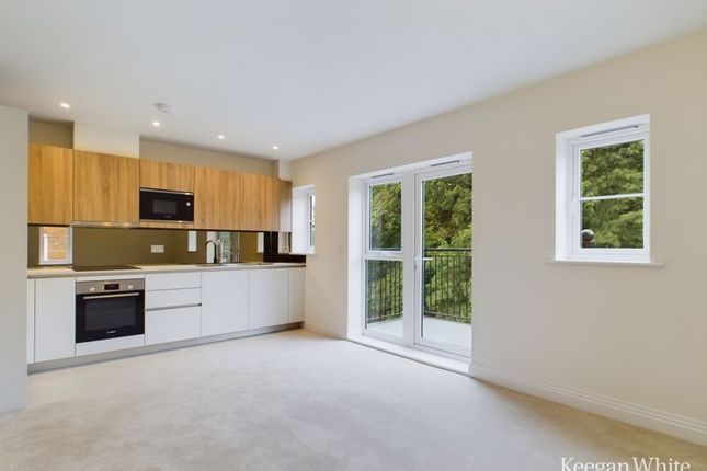 114, Aspen Road, High Wycombe photo 3