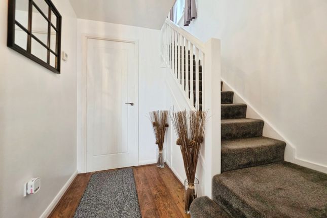 5, Tidebrook Place, Packmoor photo 4
