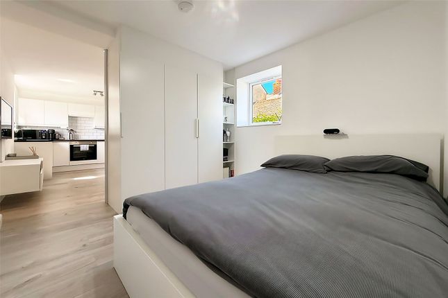 Flat E, 7, Western Road, West Sussex photo 4