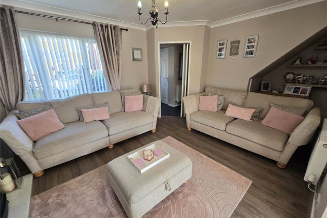 16, Glan Seiont, Gwynedd photo 3