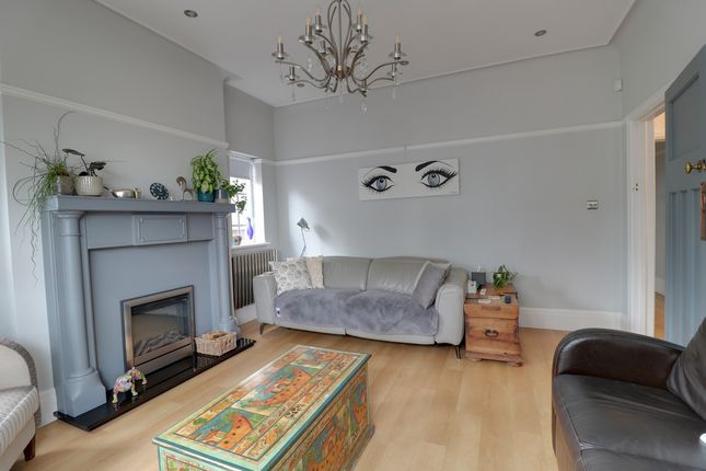 31, Mount Avenue, Westcliff-on-sea photo 4