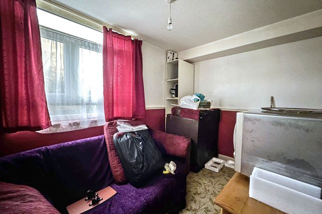 60, Collingwood Court, Washington photo 4